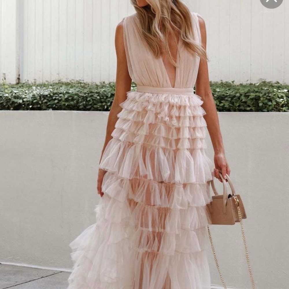 Elegant Light Blush Ruffled Tulle Maxi Dress